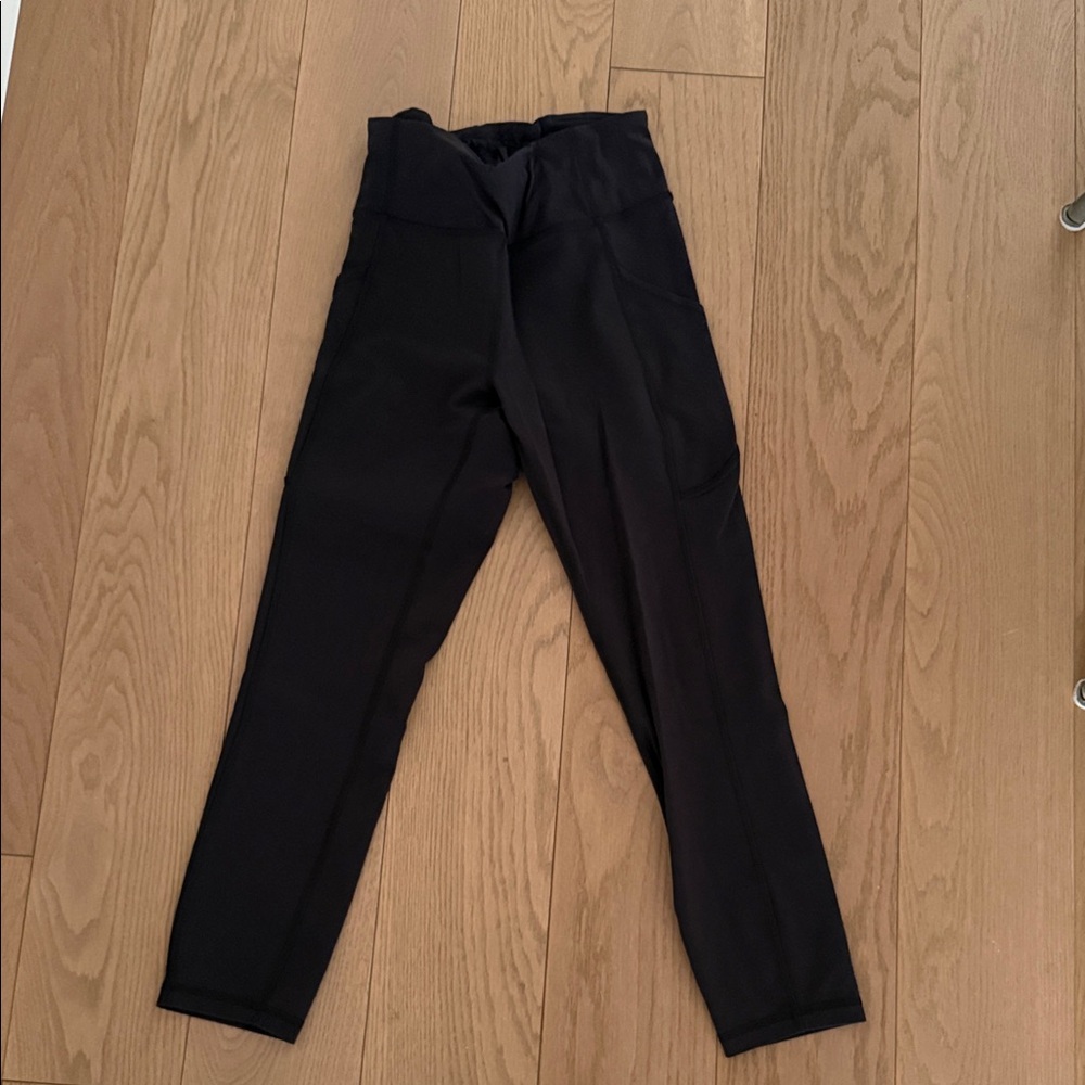 Black High-Waisted Lululemon leggings